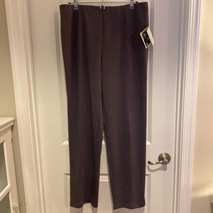 Women’s pull on pants large